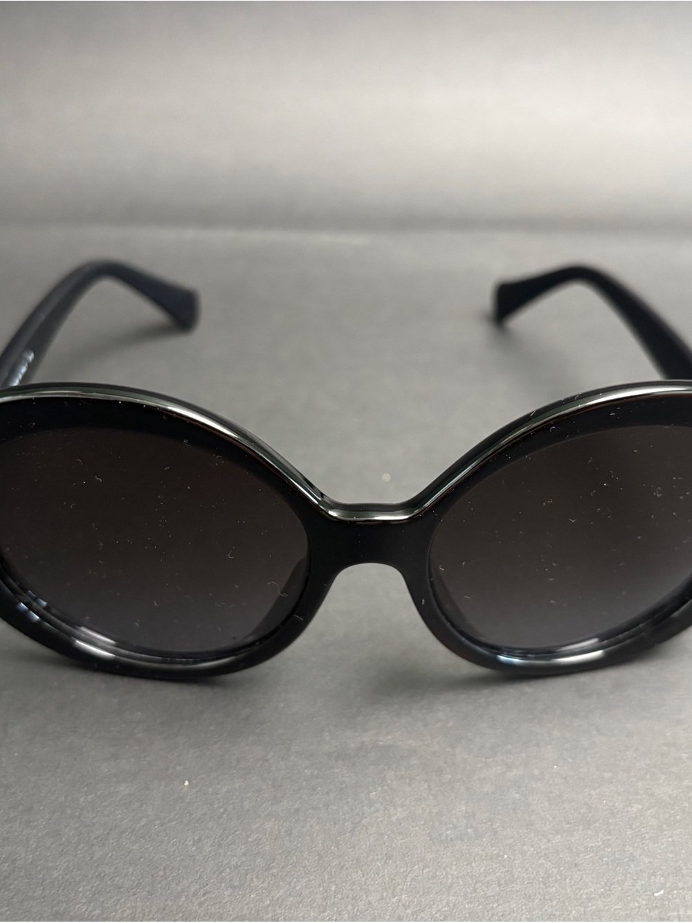 Classic Round Black Women’s Sunglasses - Picture 2 of 4